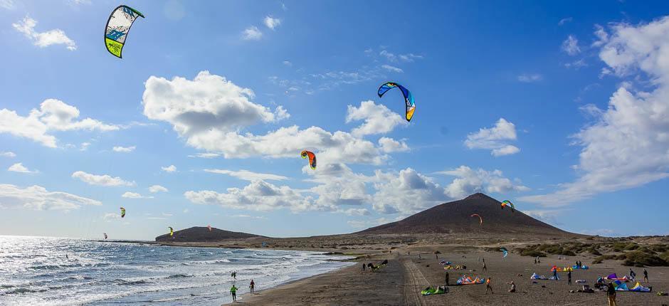 Kitesurf on El Médano beach, Kitesurfing spots in Tenerife