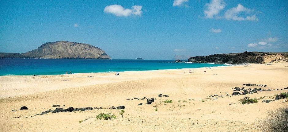 Las Conchas beach. Unspoilt beaches in Lanzarote 