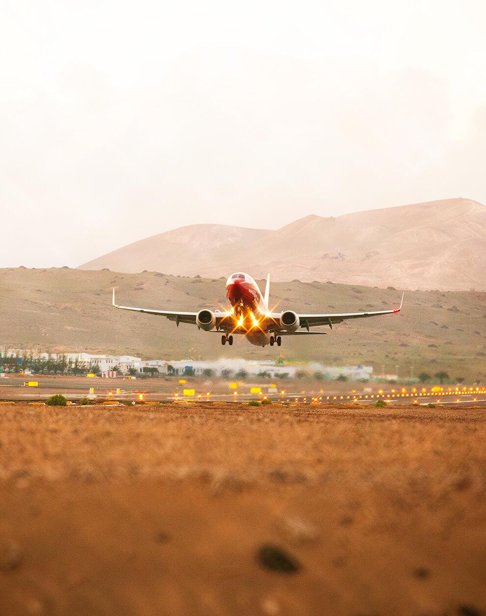 avion-despegando-lanzarote