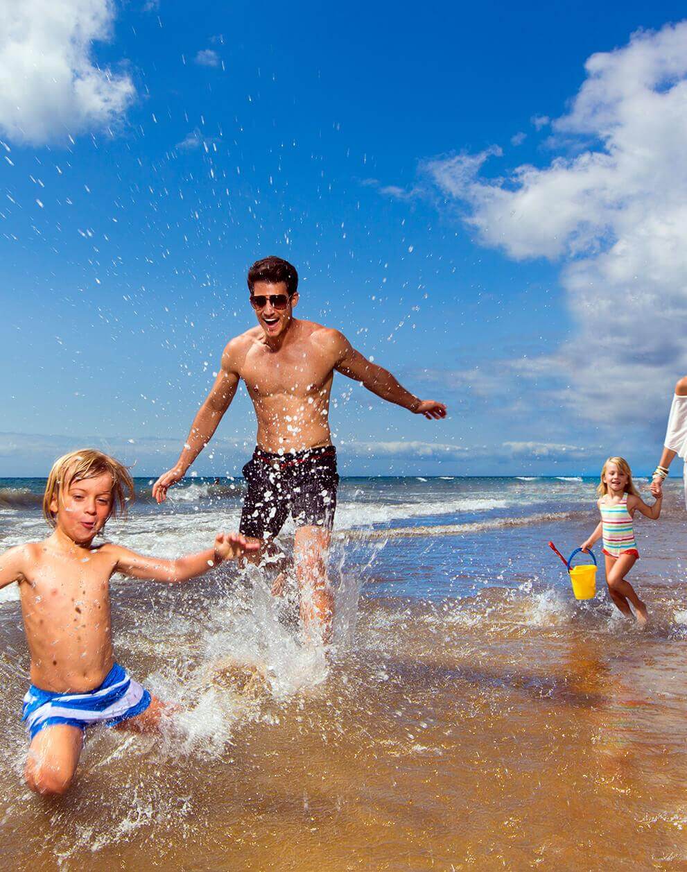 familia-niños-playa-de-maspalomas