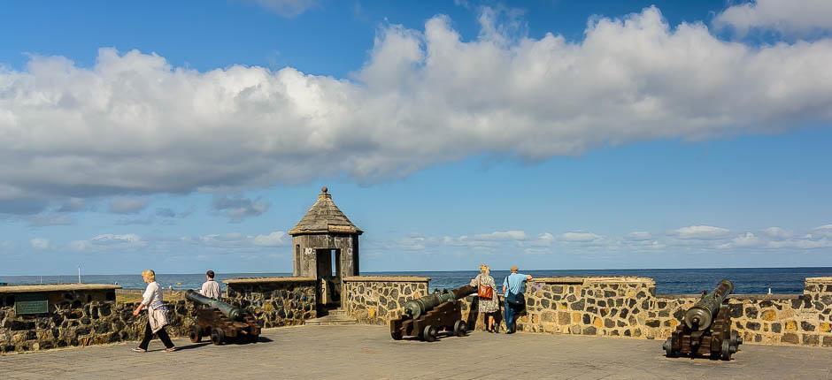 Puerto de la Cruz Old Town + Historic quarters of Tenerife