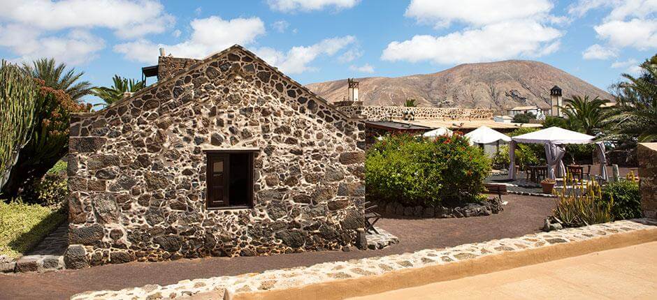 Mahoh + Rural hotels on Fuerteventura