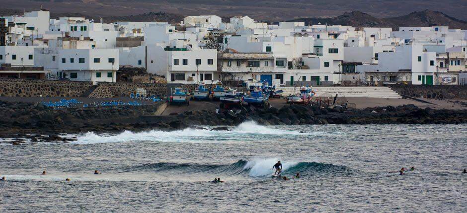 Surfing the left wave of La Santa + Surfing spots in Lanzarote 
