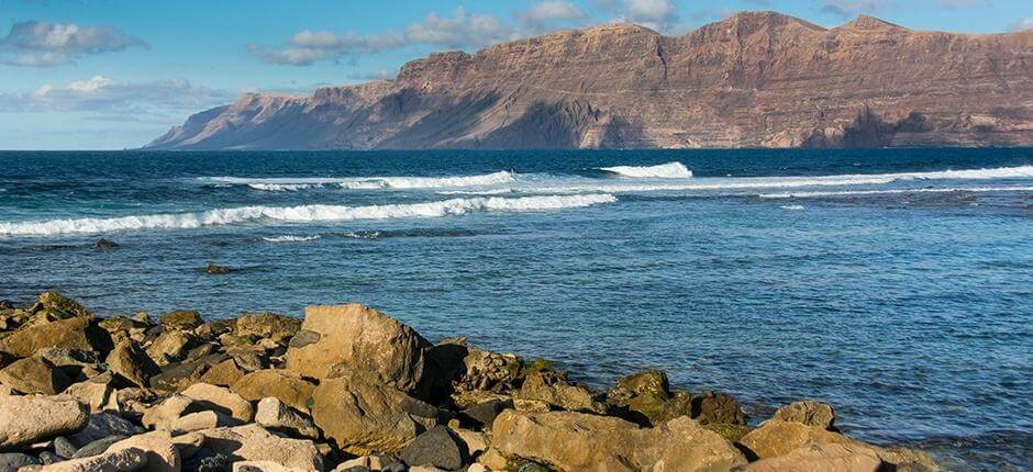 Surfing the left wave of San Juan + Surfing spots in Lanzarote  