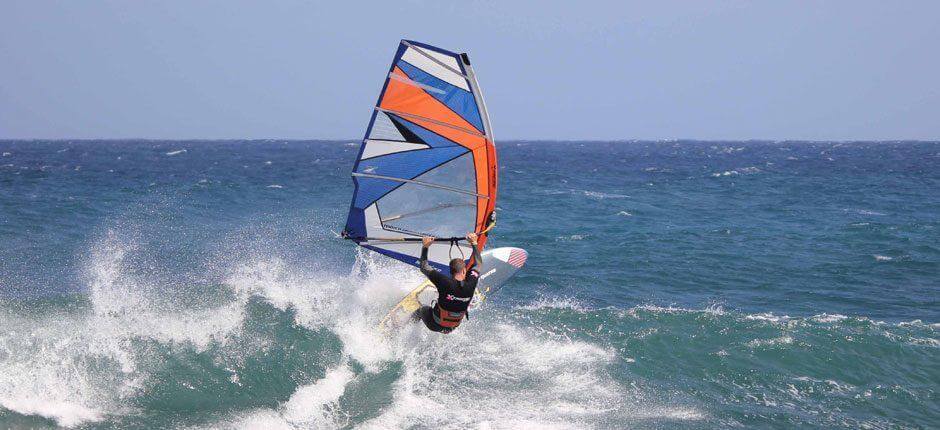 Windsurfing in Jameos del Agua + Windsurfing spots en Lanzarote  
