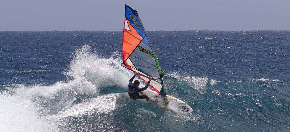 Windsurfing in Las Cucharas + Windsurfing spots of Lanzarote 