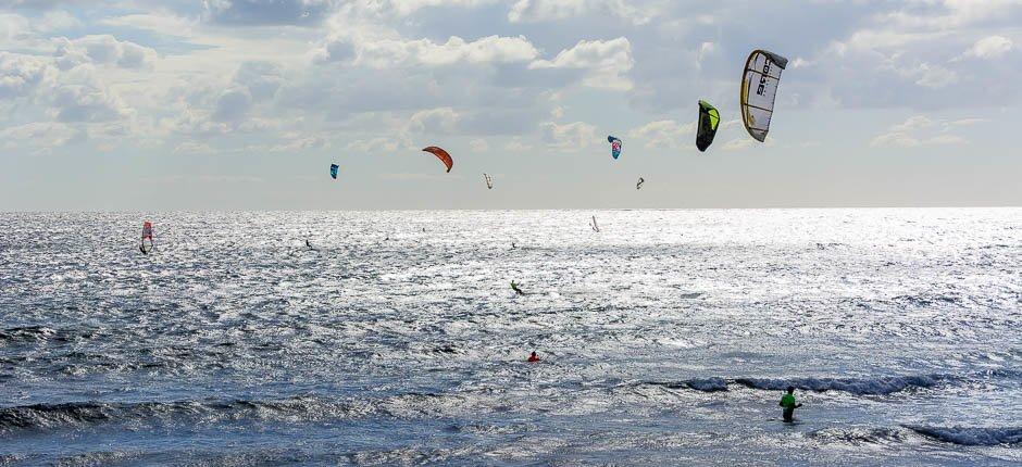 Kitesurf on El Médano beach, Kitesurfing spots in Tenerife