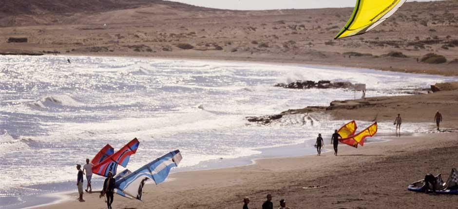 Kitesurf on El Médano beach, Kitesurfing spots in Tenerife