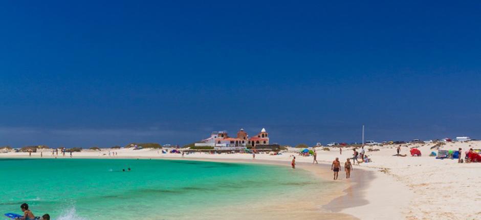 La Concha beach, Fuerteventura's popular beaches 