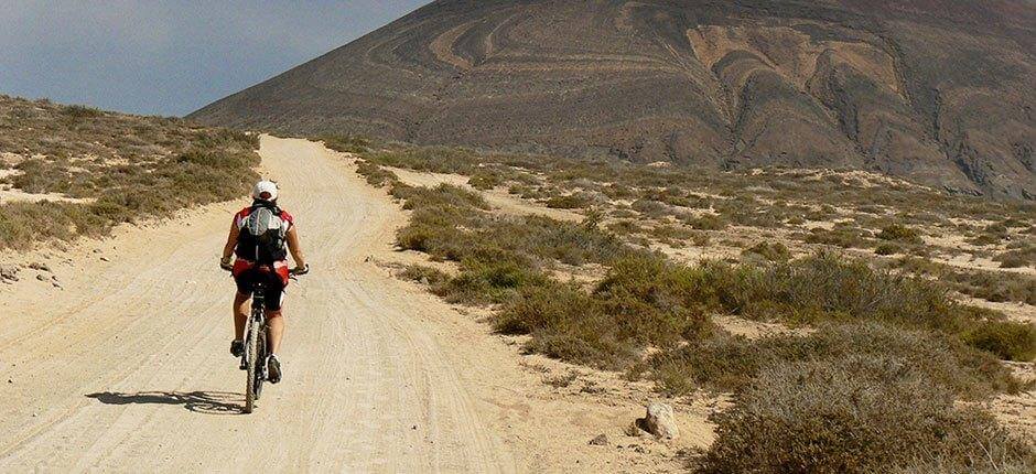 MTB Route  in La Graciosa  + MTB Routes in La Graciosa  